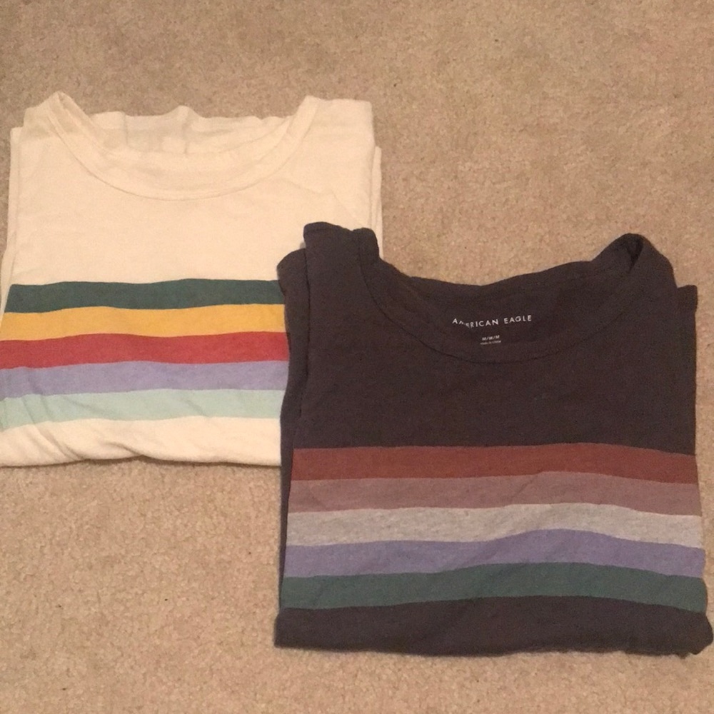2 American Eagle T shirts